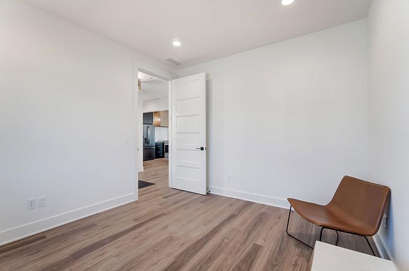 Eagle Rock 76 - Image# 25